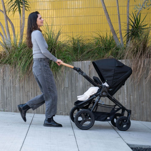 Bumbleride Era stroller Matte Black 2025
