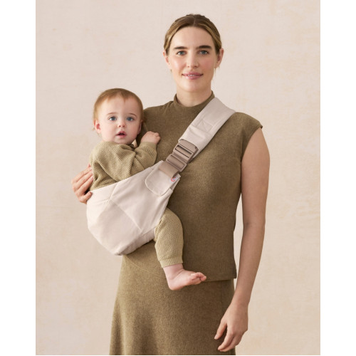 Ergobaby mazuļa kengursoma Upsie Sling - Natural Beige