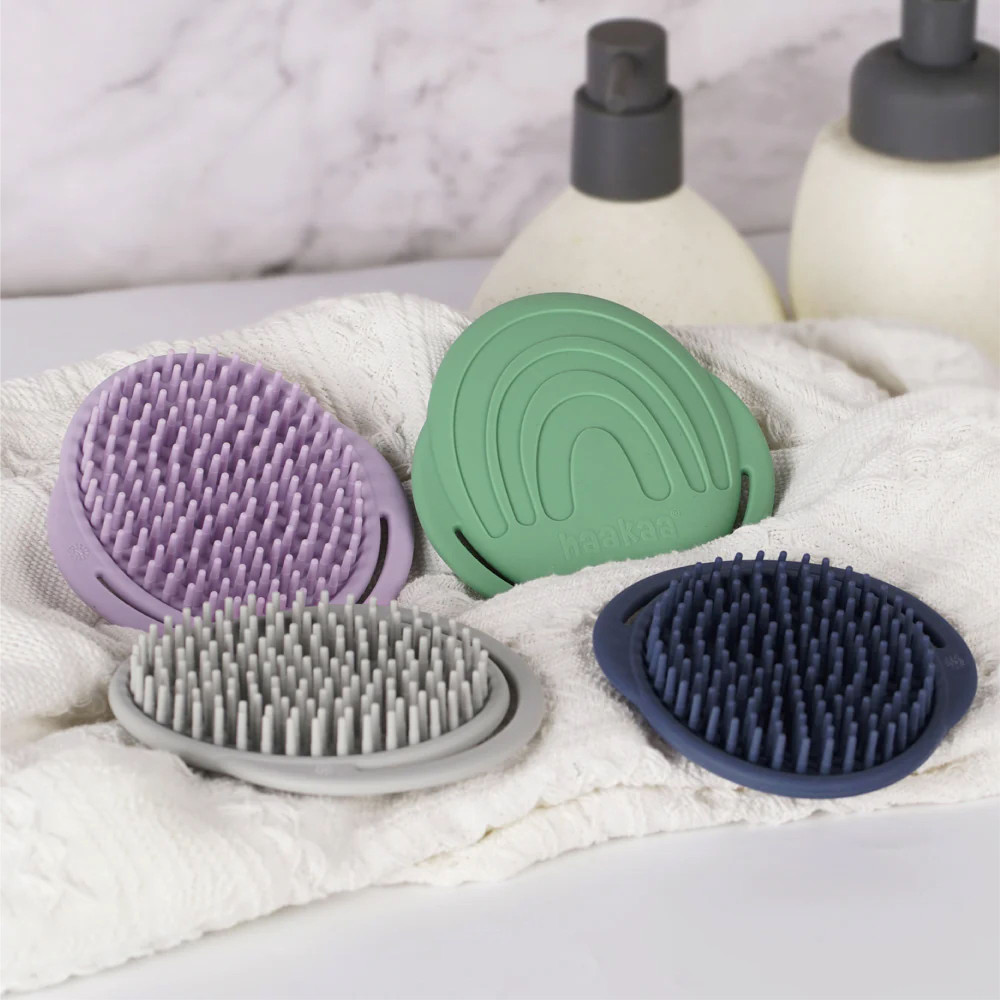 Haakaa Rainbow Silicone Shampoo Brush - Pea Green