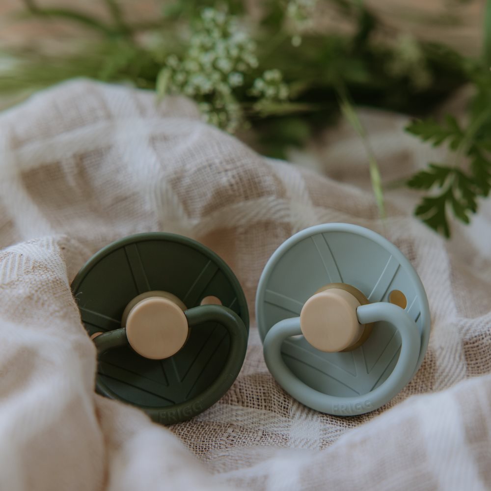 FRIGG Little Viking - Round Latex 2-Pack Pacifiers - Holger/Ragnar