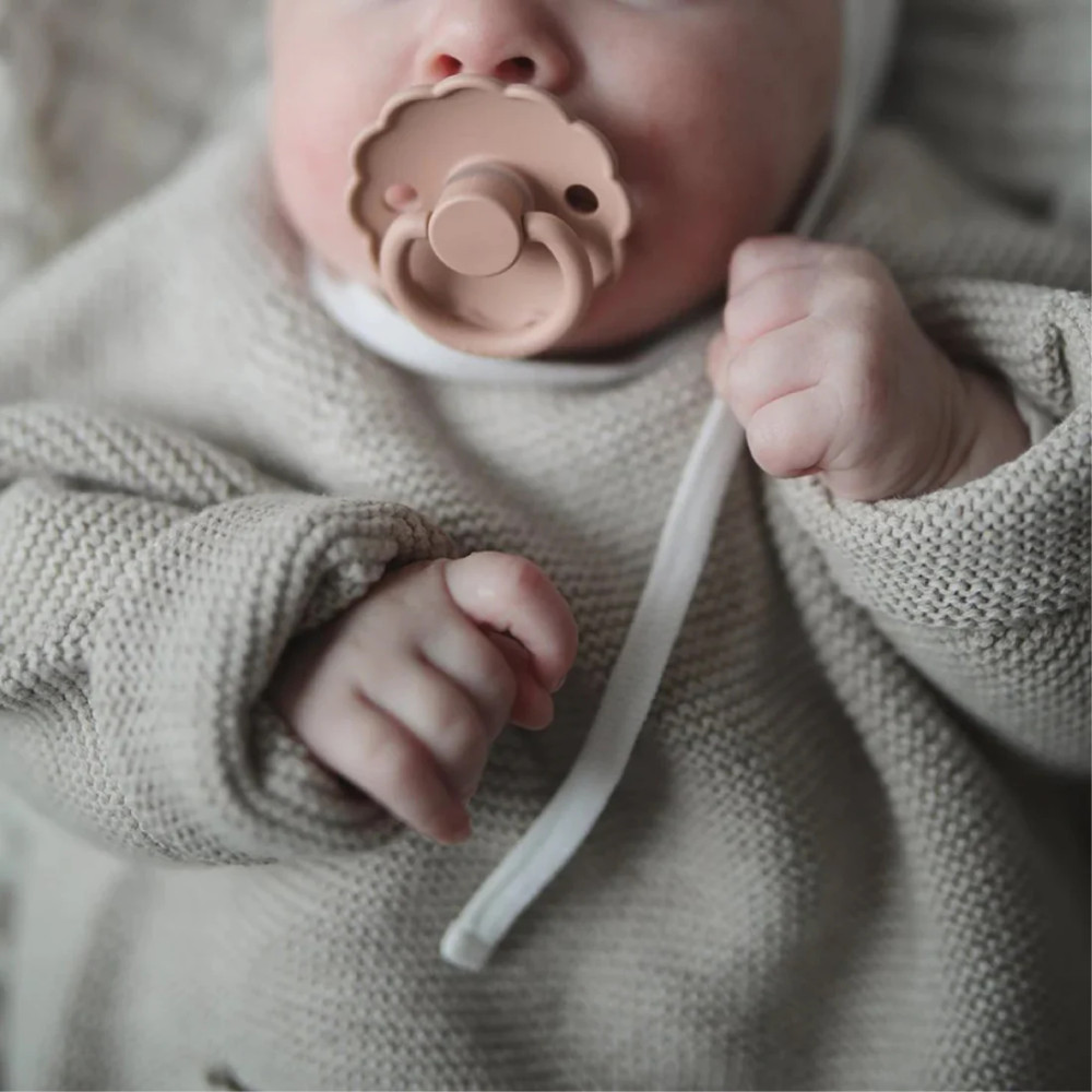 FRIGG Daisy - Round Latex 2-Pack Pacifiers - Biscuit/Cream