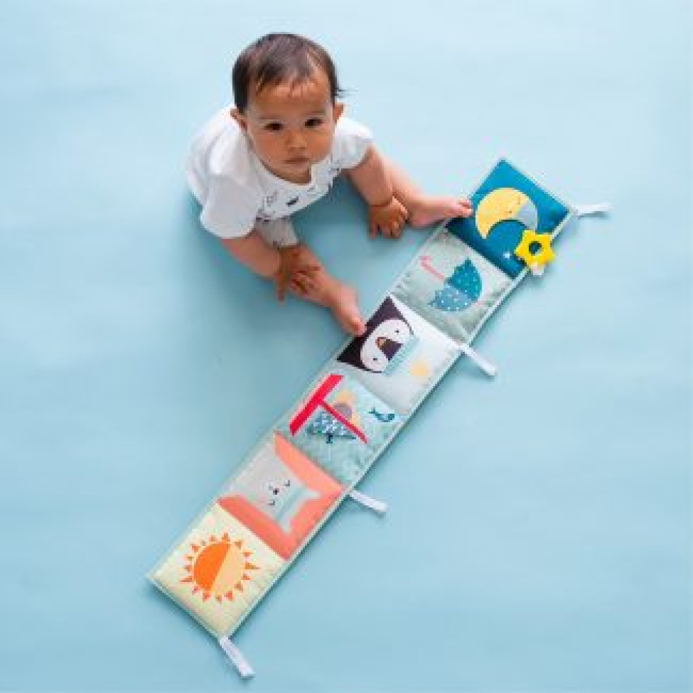 Taf Toys North Pole activity book